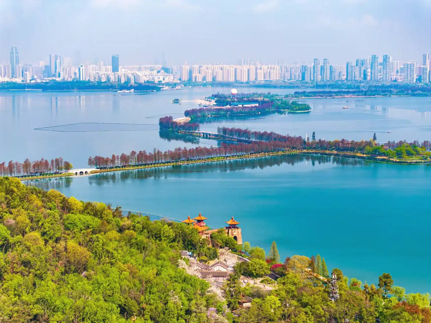 Тур Ухань-Пекин — река Янцзы, башня Хуанхэлоу и Великая стена (7 дней)