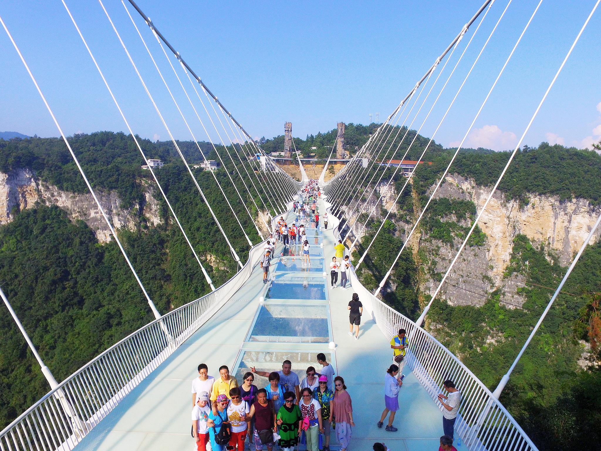 самый длинный и высокий стеклянный мост