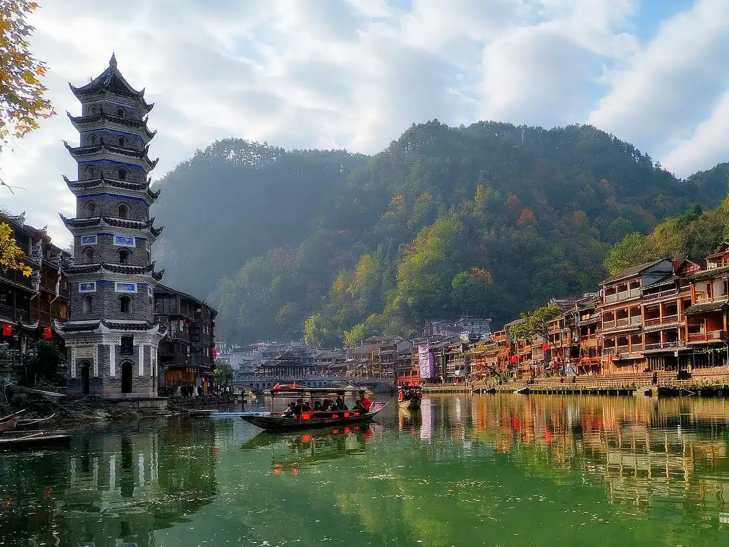 тур в Чжанцзяцзе и Фэнхуан