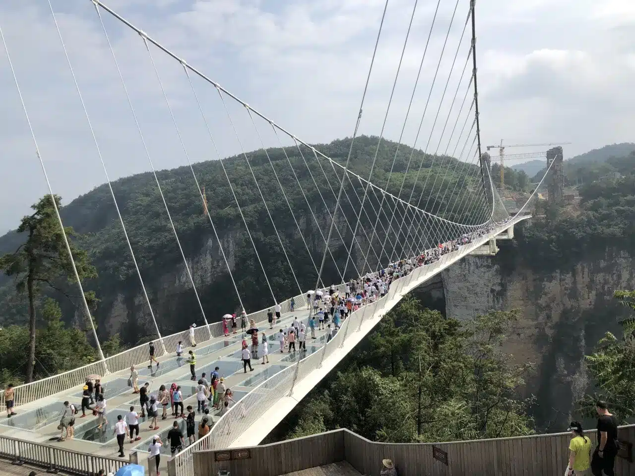 Стеклянный мост Чжанцзяцзе