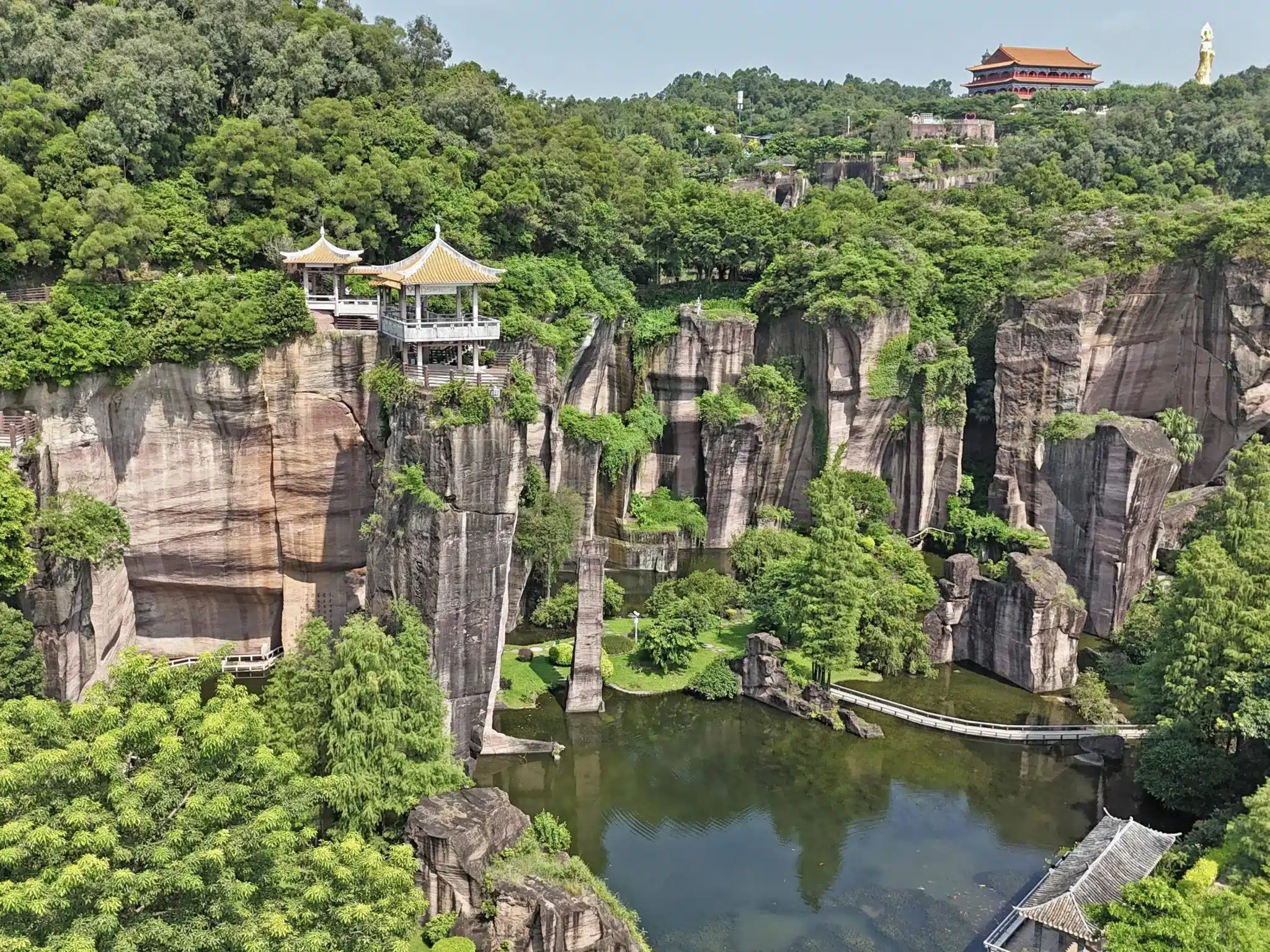 Безвизовый тур Гуанчжоу-Шэньчжэнь-Гонконг: Парк Ляньхуашань (гора Лотоса)