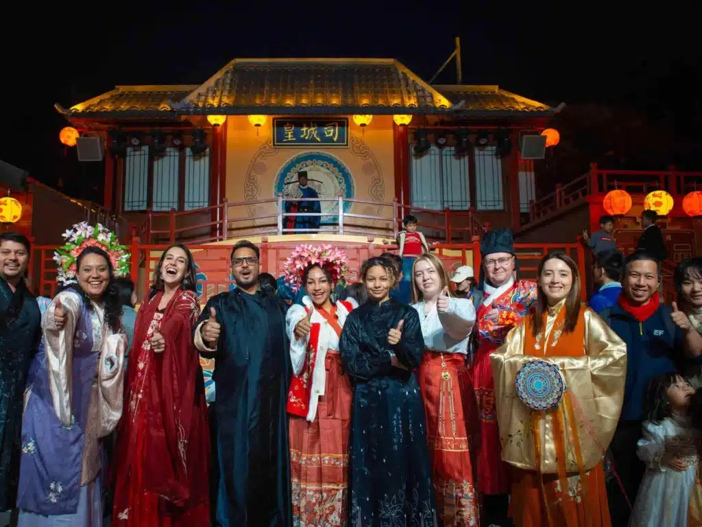 Безвизовый тур Гуанчжоу-Шэньчжэнь-Гонконг: Китайская деревня народной культуры