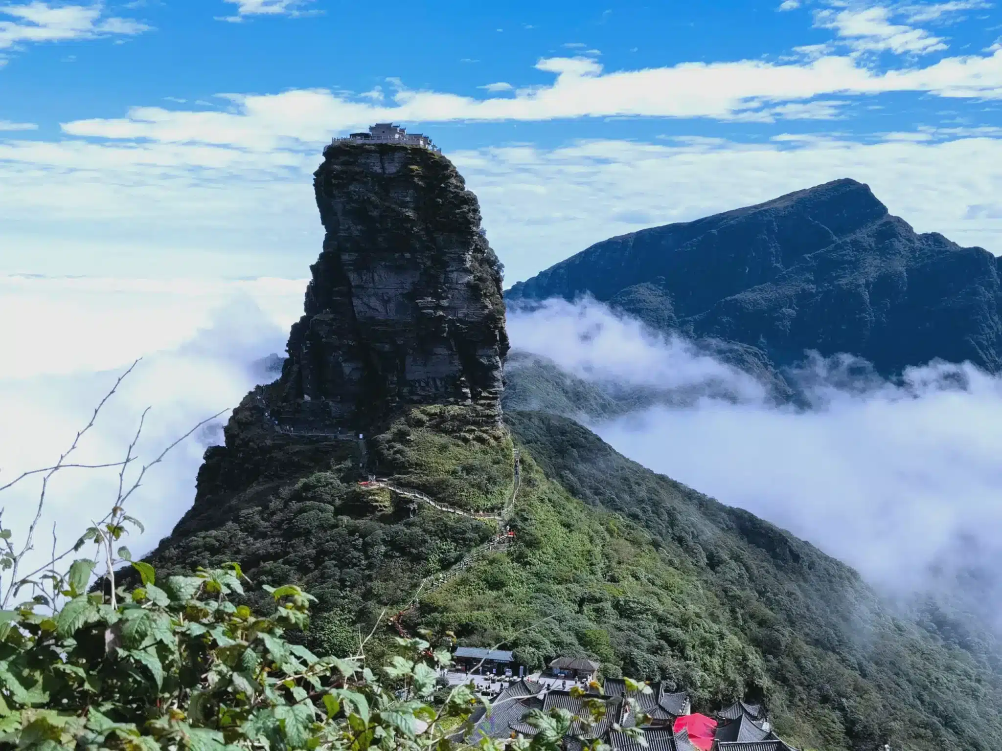 Море облаков и Свет Будды
