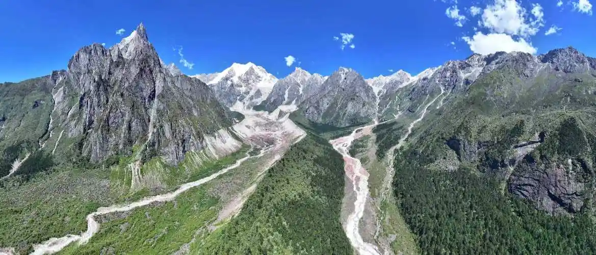 красивое Ущелье Хайлуо