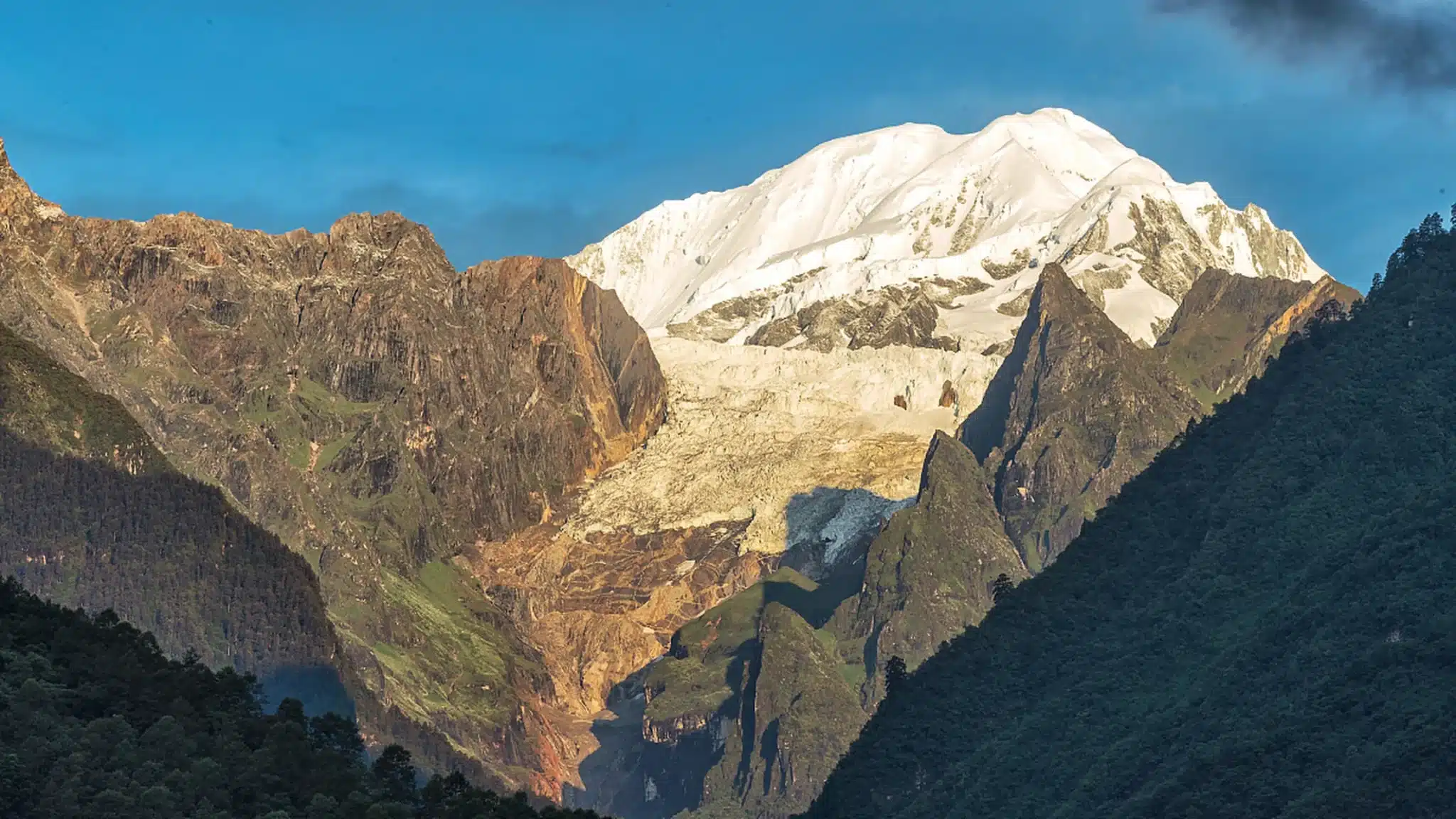 “Горы Золотого снега”