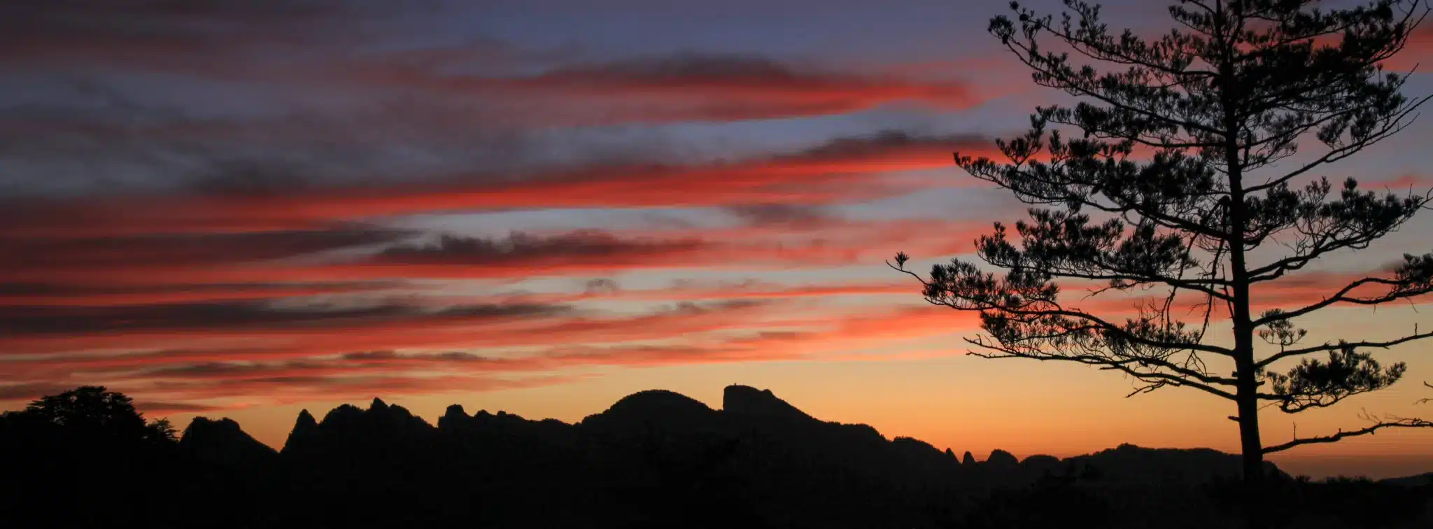 Гора Байюнь в Гуанчжоу
