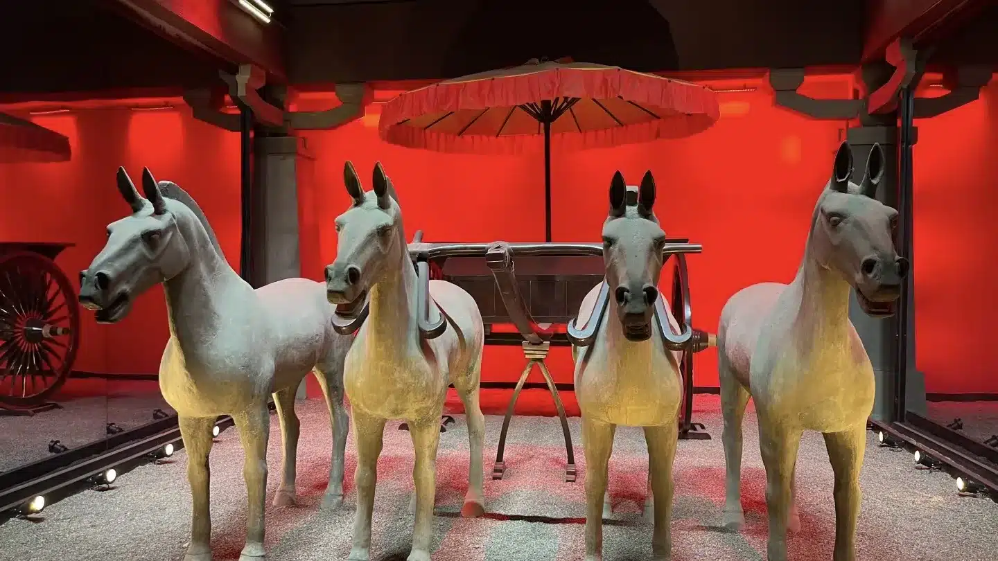 Археологический выставочный зал-вторая глава