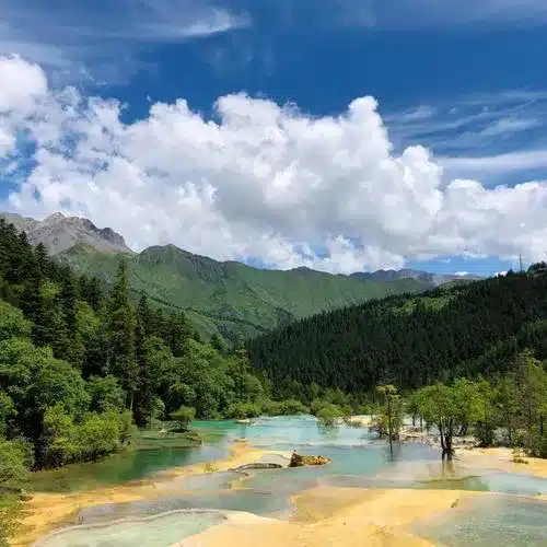 Заповедник Хуанлун в провинции Сычуань