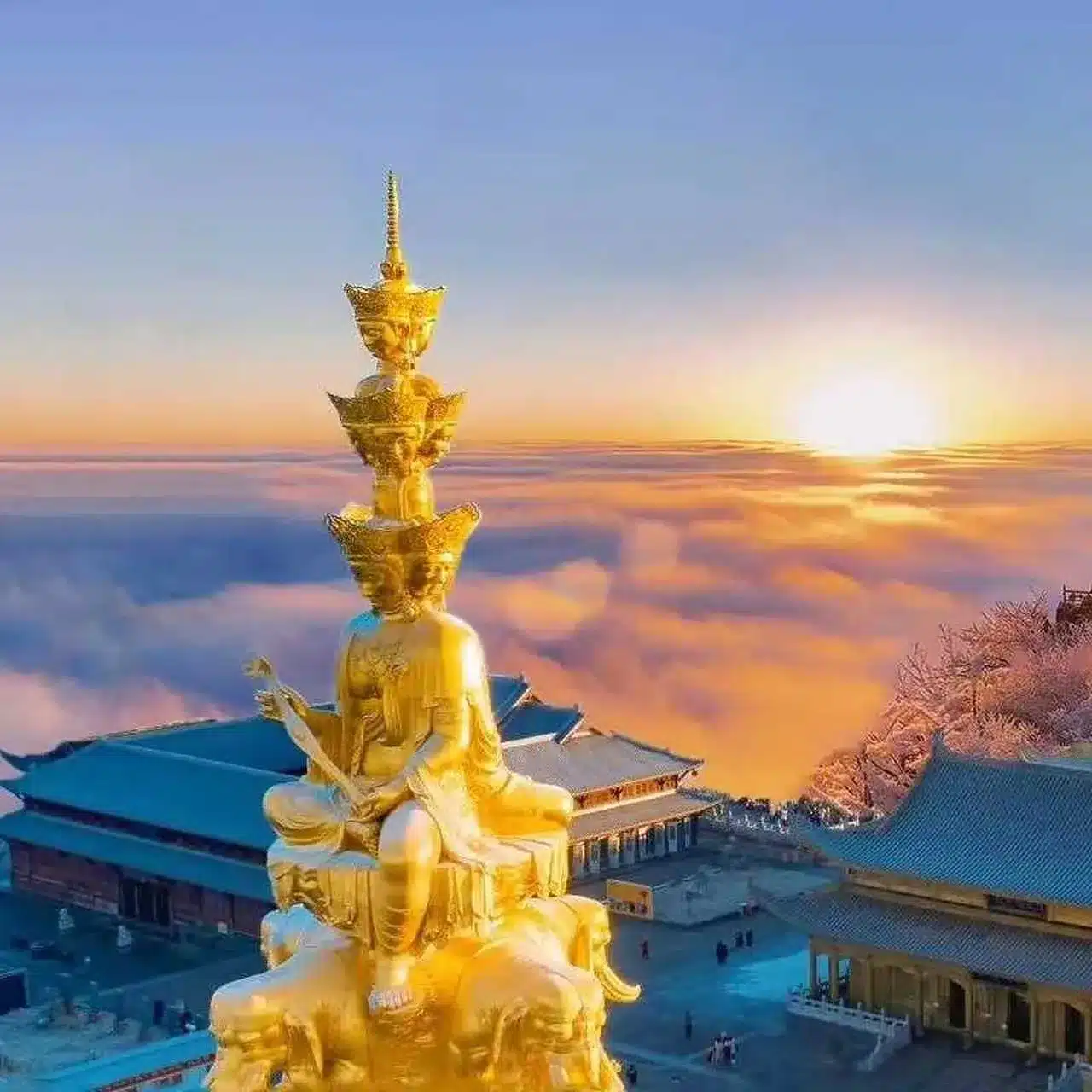 Гора Эмэйшань в провинции Сычуань