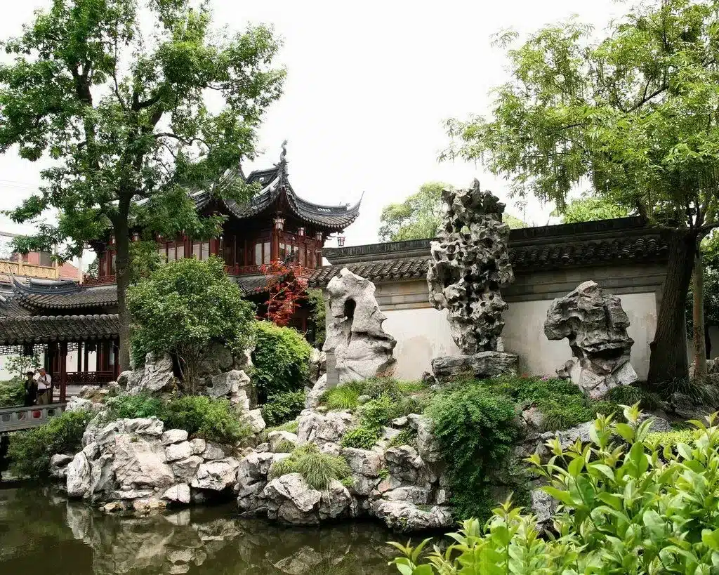 Центральная часть