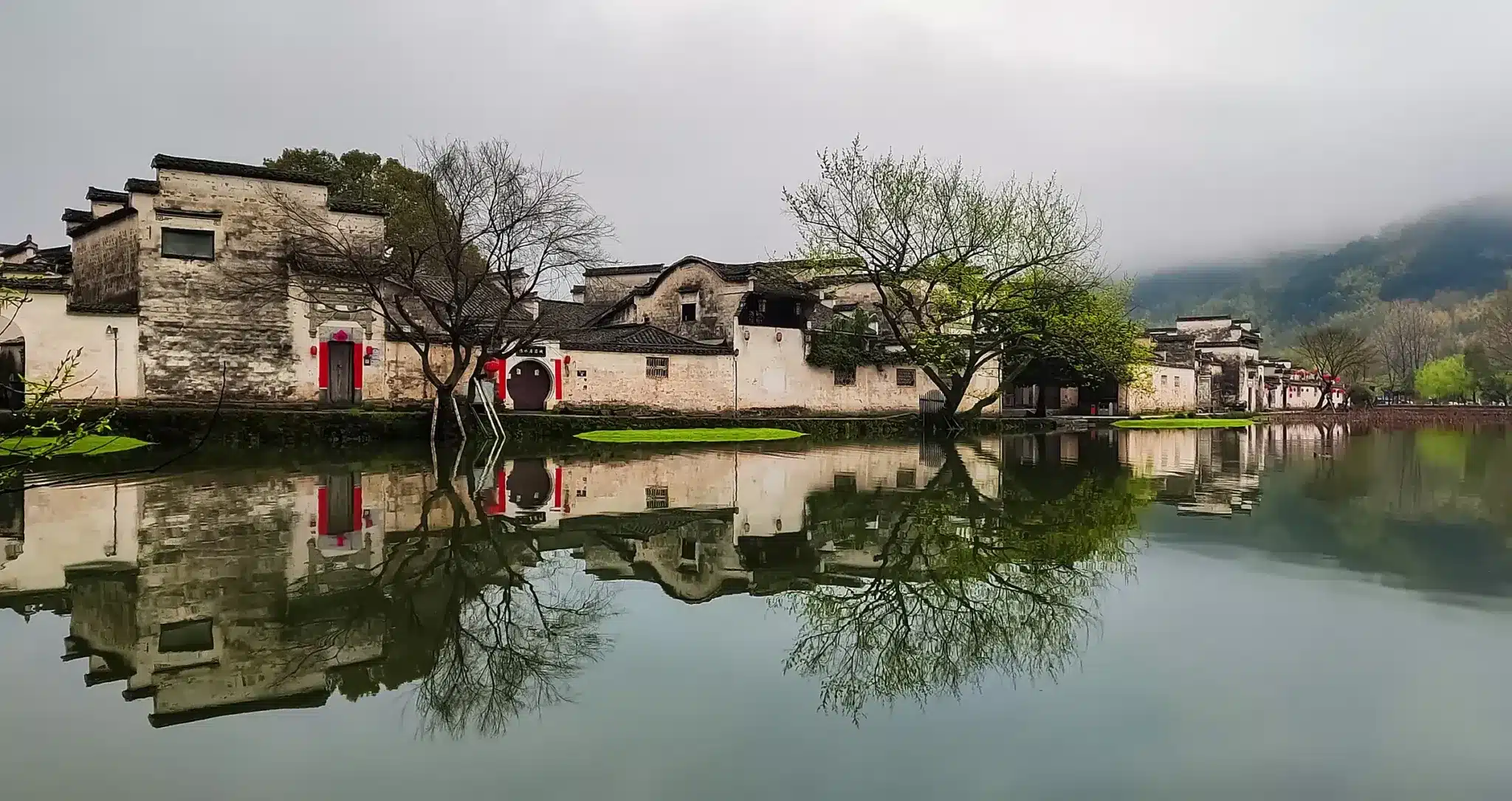 Архитектура в Деревне Хунцунь в провинции Аньхой