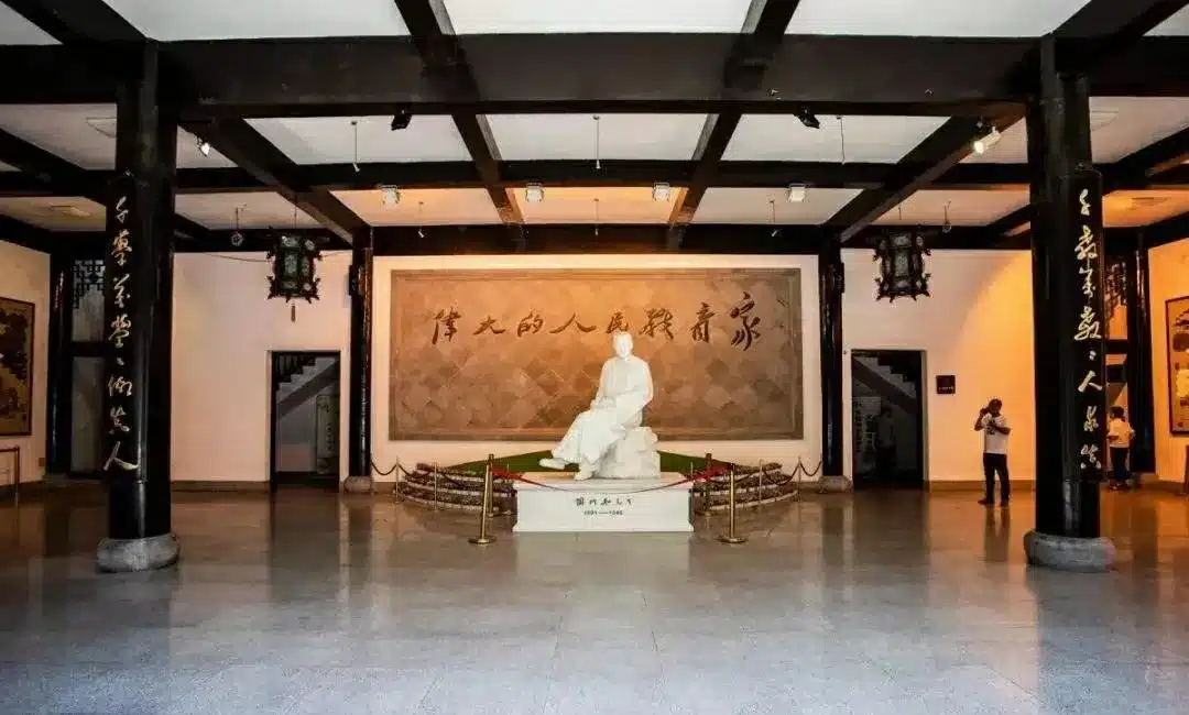 беломраморная статуя Тао Синчжи