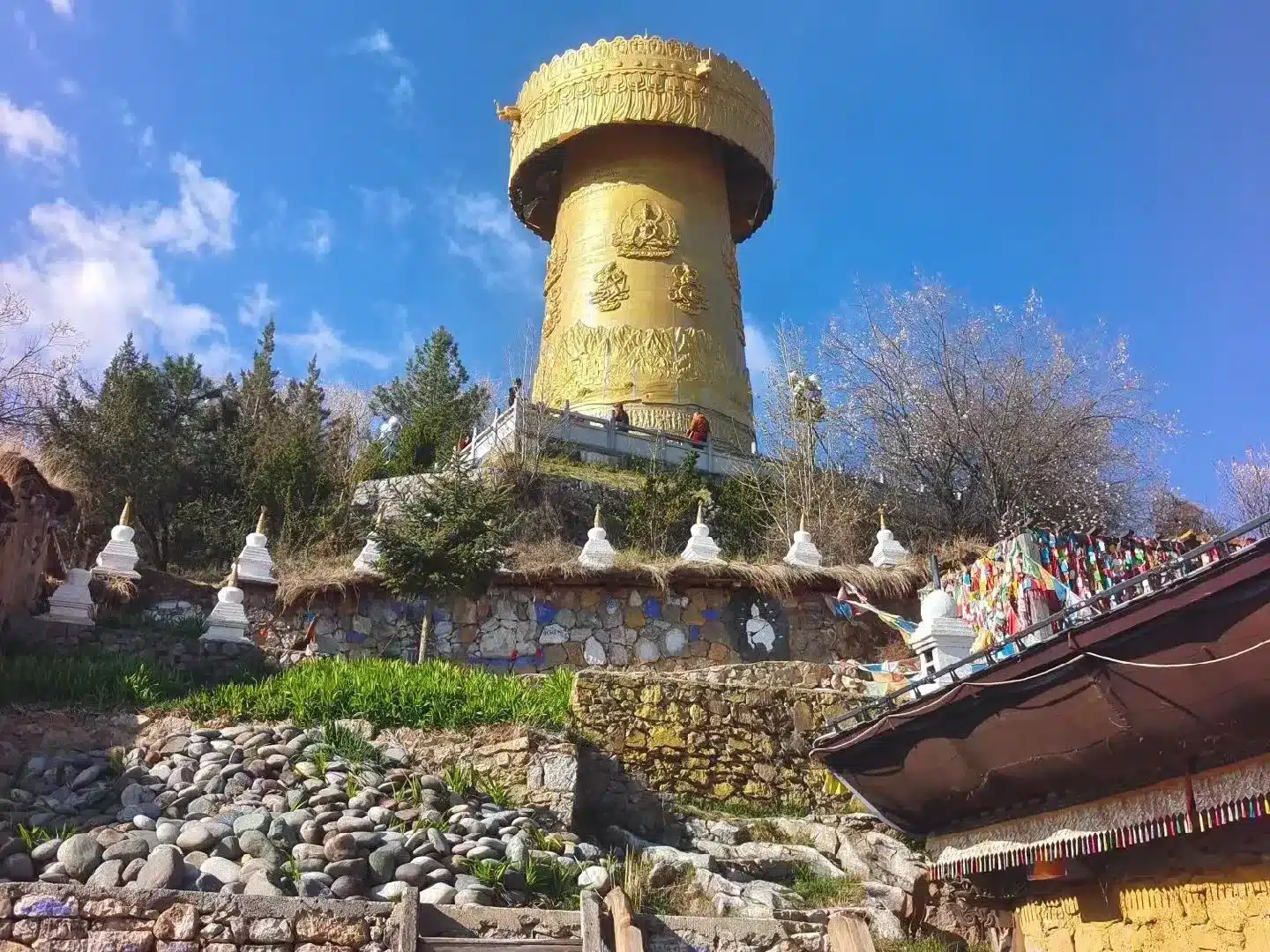 парк Гуйшань в Шангри-Лу