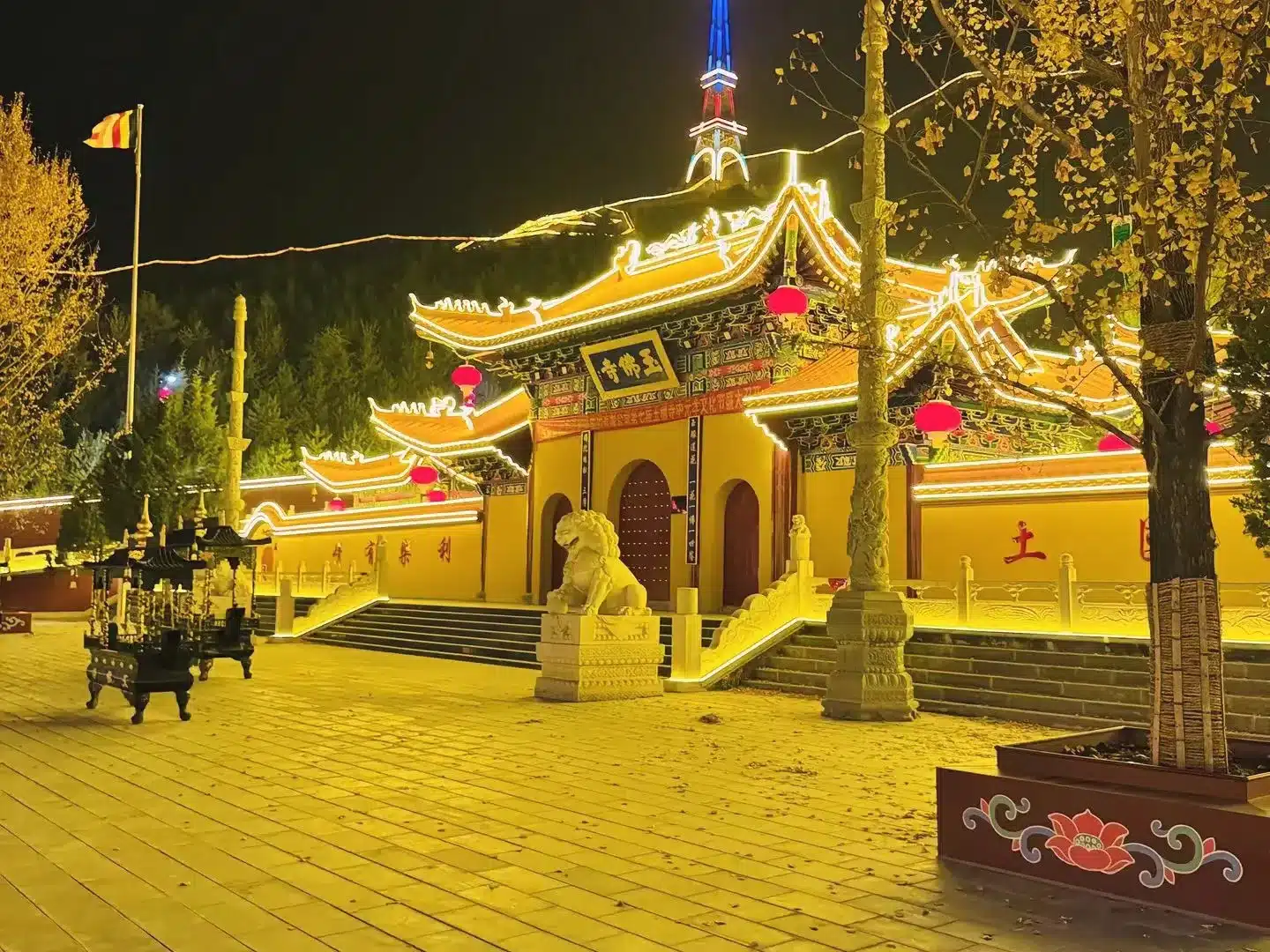 Храм Нефритового Будды в Шанхае