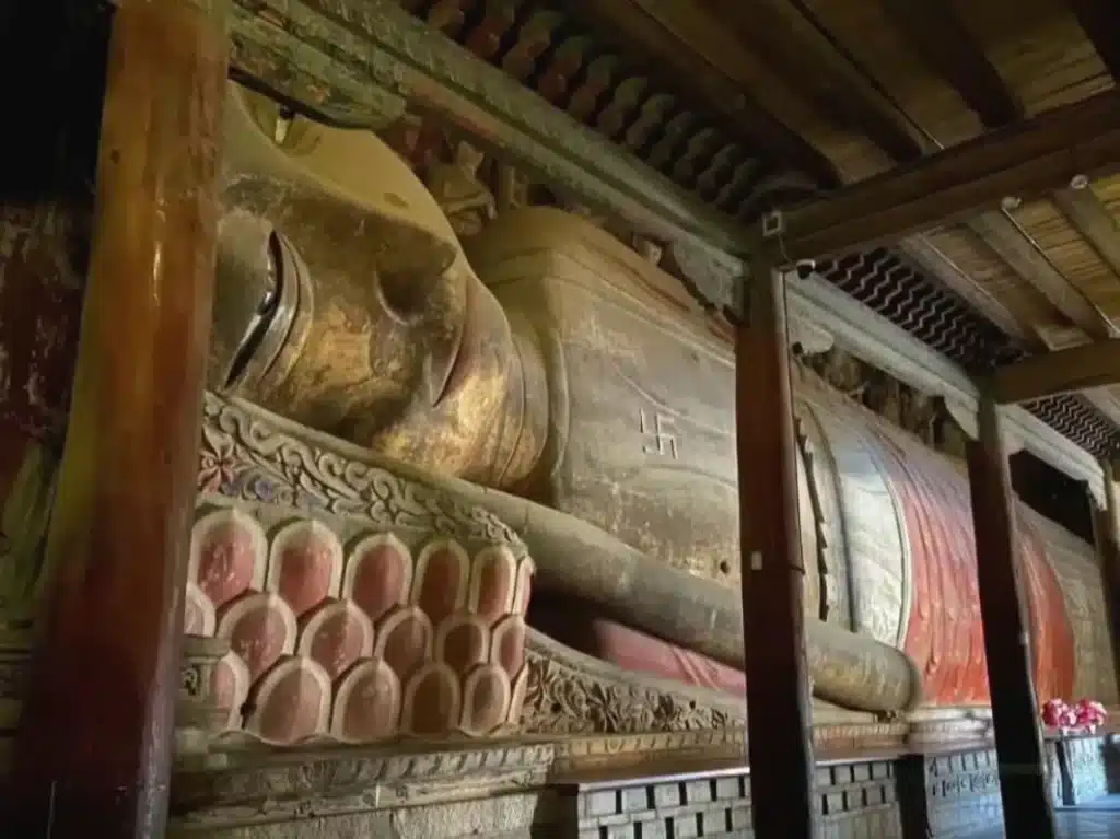 храм Болишого Дафосы в Чжанъе