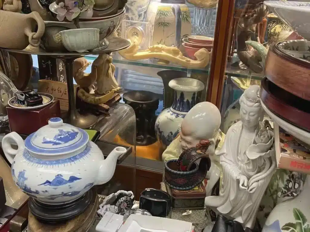 Холливуд-роуд в Гонконге