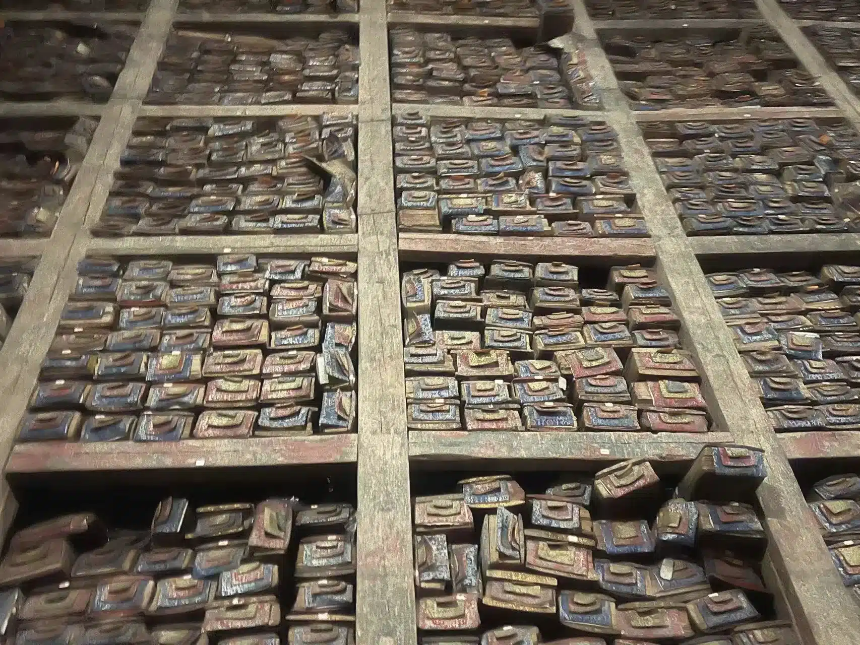 Стена сутр в монастыре Сакья