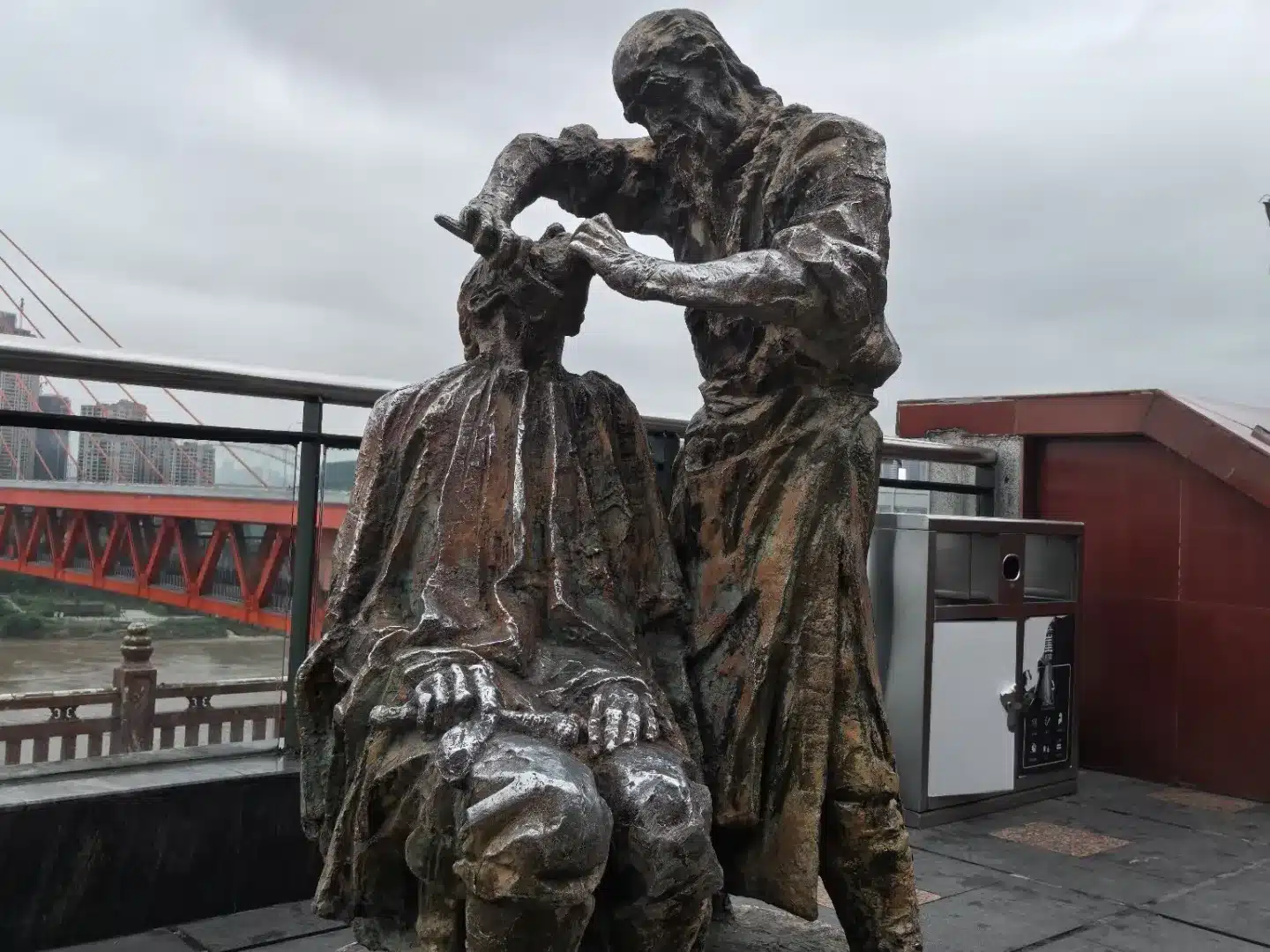 бронзовая скульптура