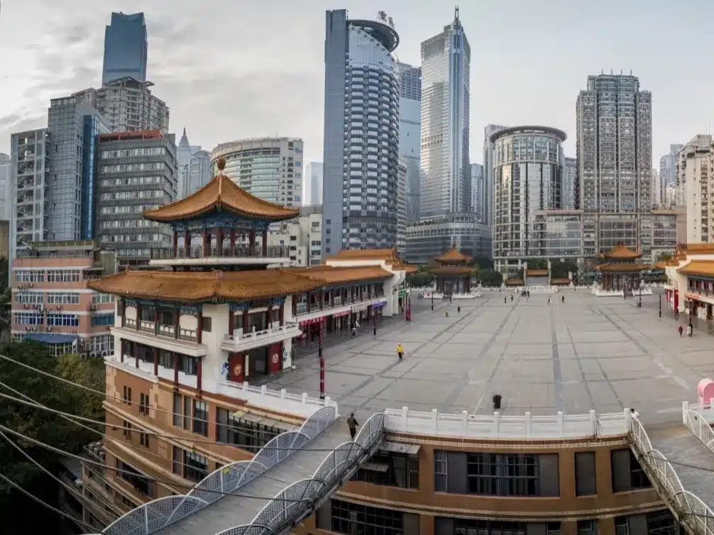 Башня Куйсинлоу в городе Чунцин