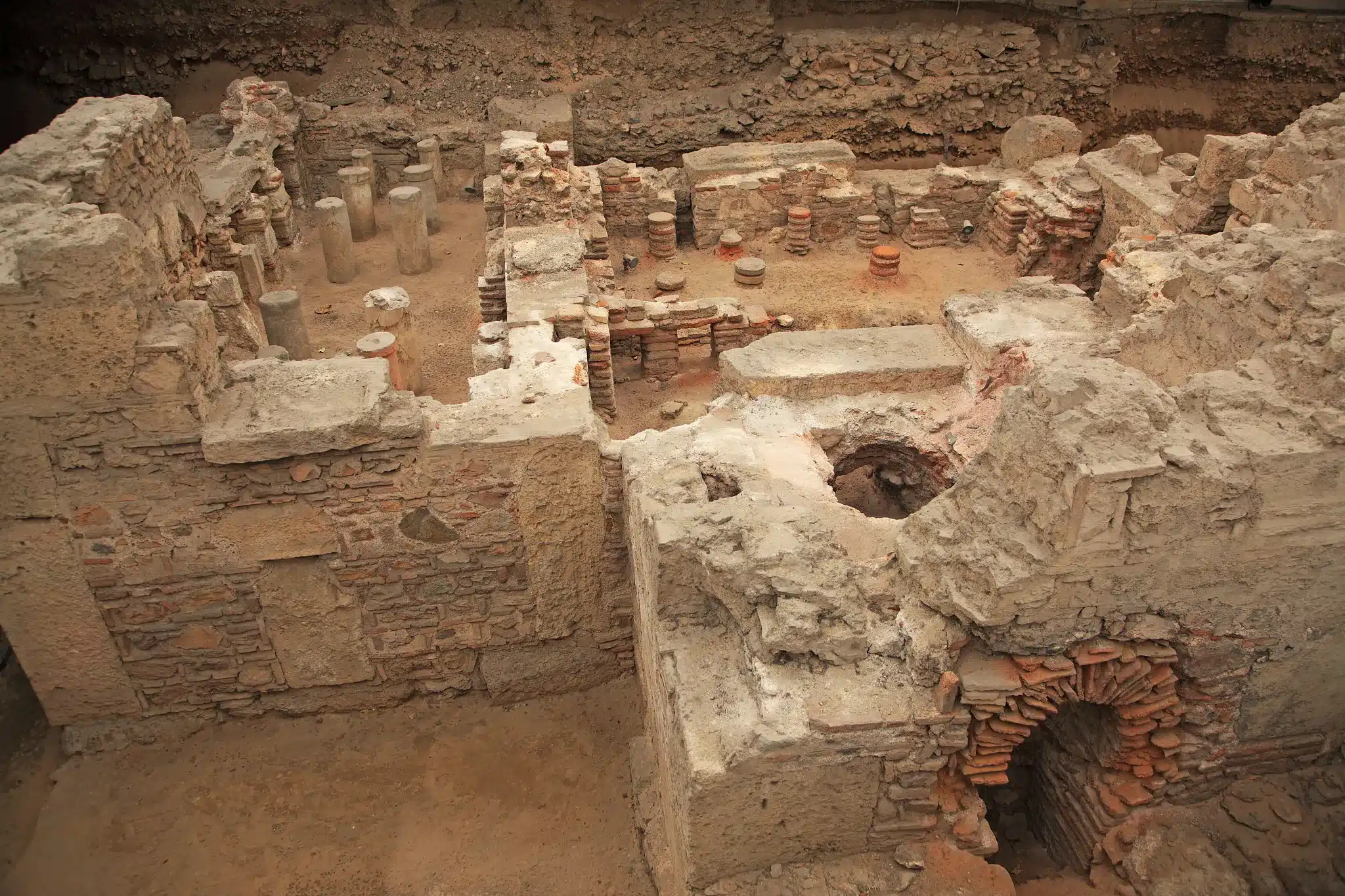 Руины древнего города Лянчжу