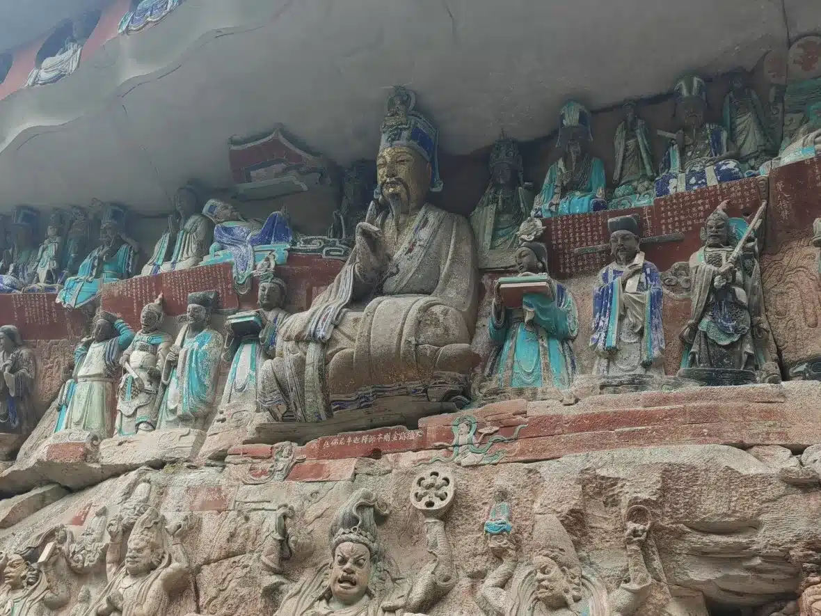 Наскальные рисунки Дацзу в Чунцине