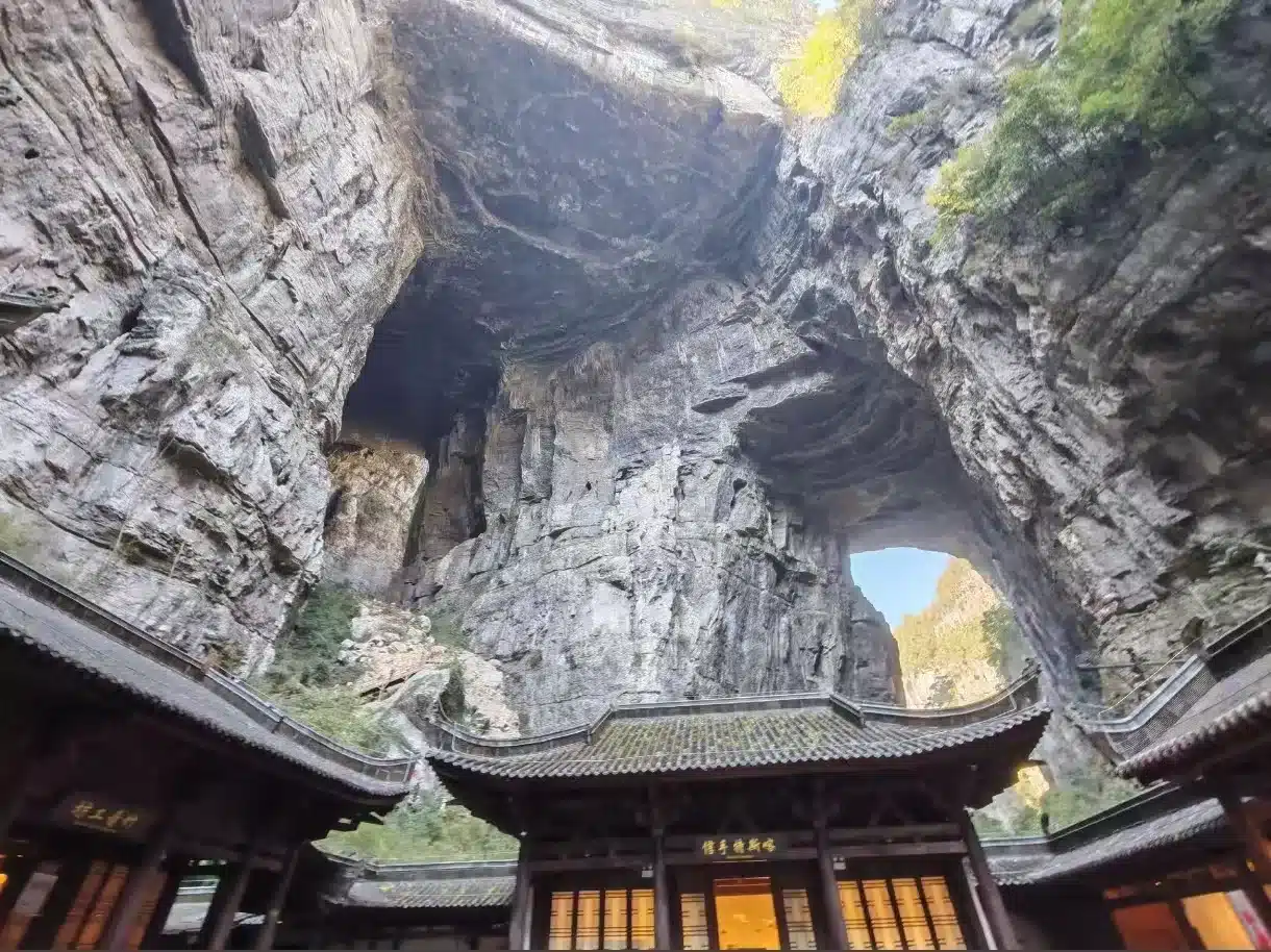 Тур в Чунцин на 2 дня: природные мосты Тяньшэнсаньцяо