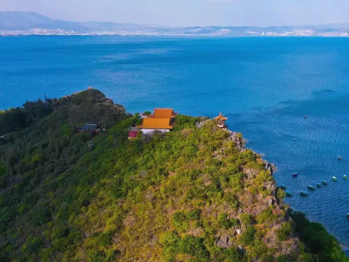 Гора Сишань в Куньмине