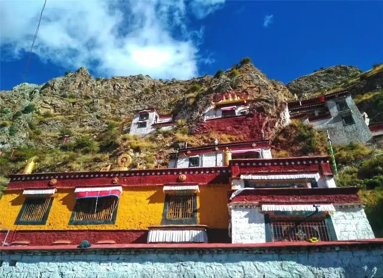 монастырь Йерпа в Лхасе