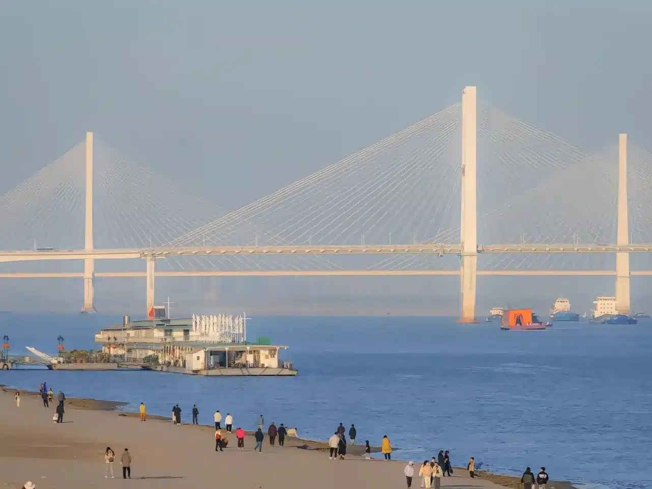 набережную Уханя: Тур Ухань - Ичан - гора Лу - Шанхай