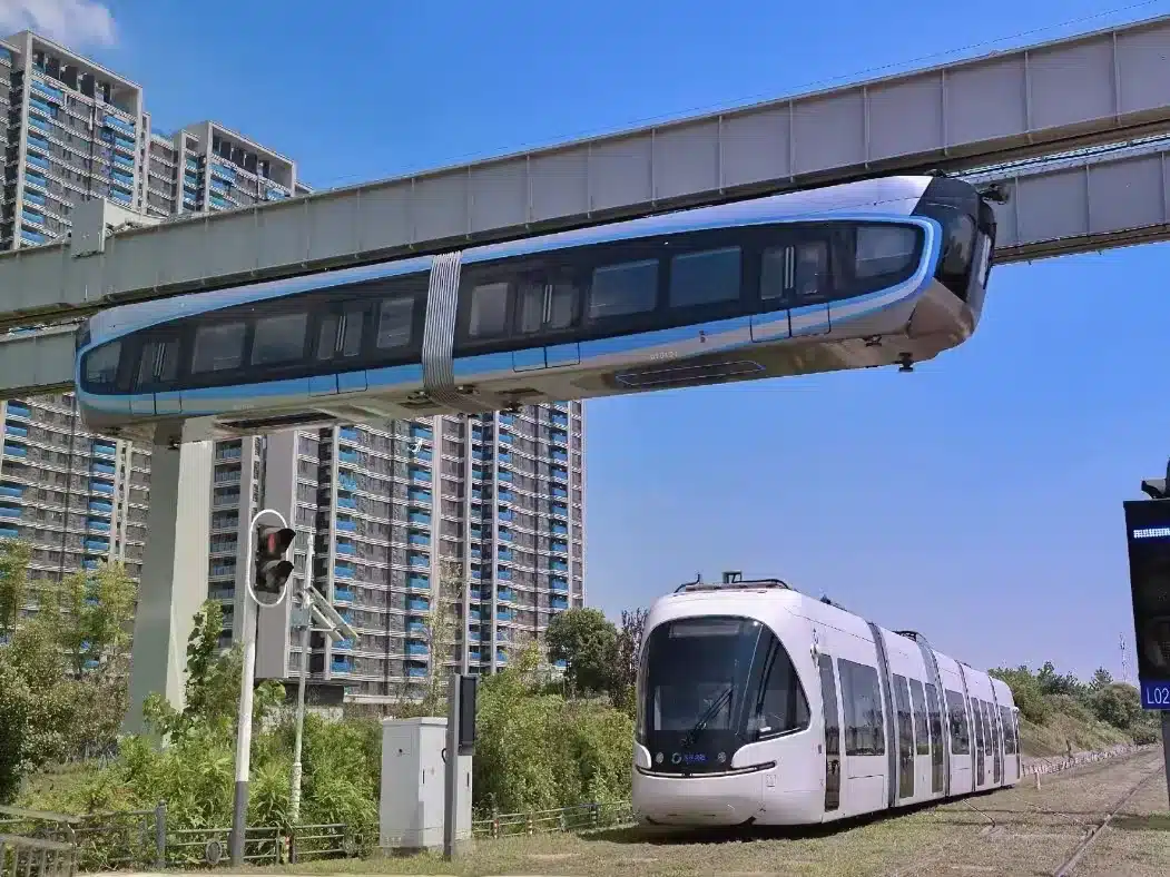 Небесном рельсе Уханя