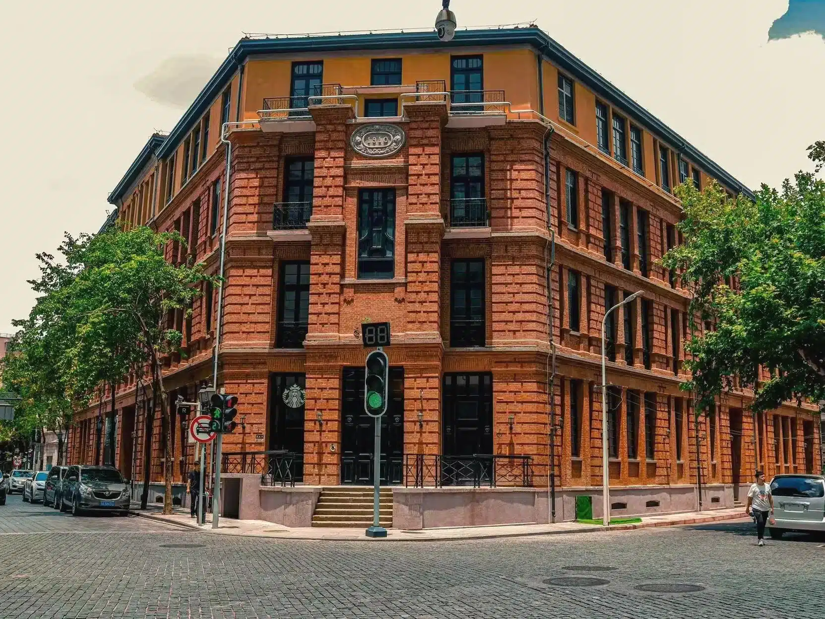 улица Лихуанпи в Ухане