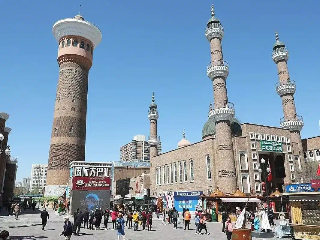Тур Синьцзян – Чжанъе – Сиань – Пекин: Международный базар Синьцзяна