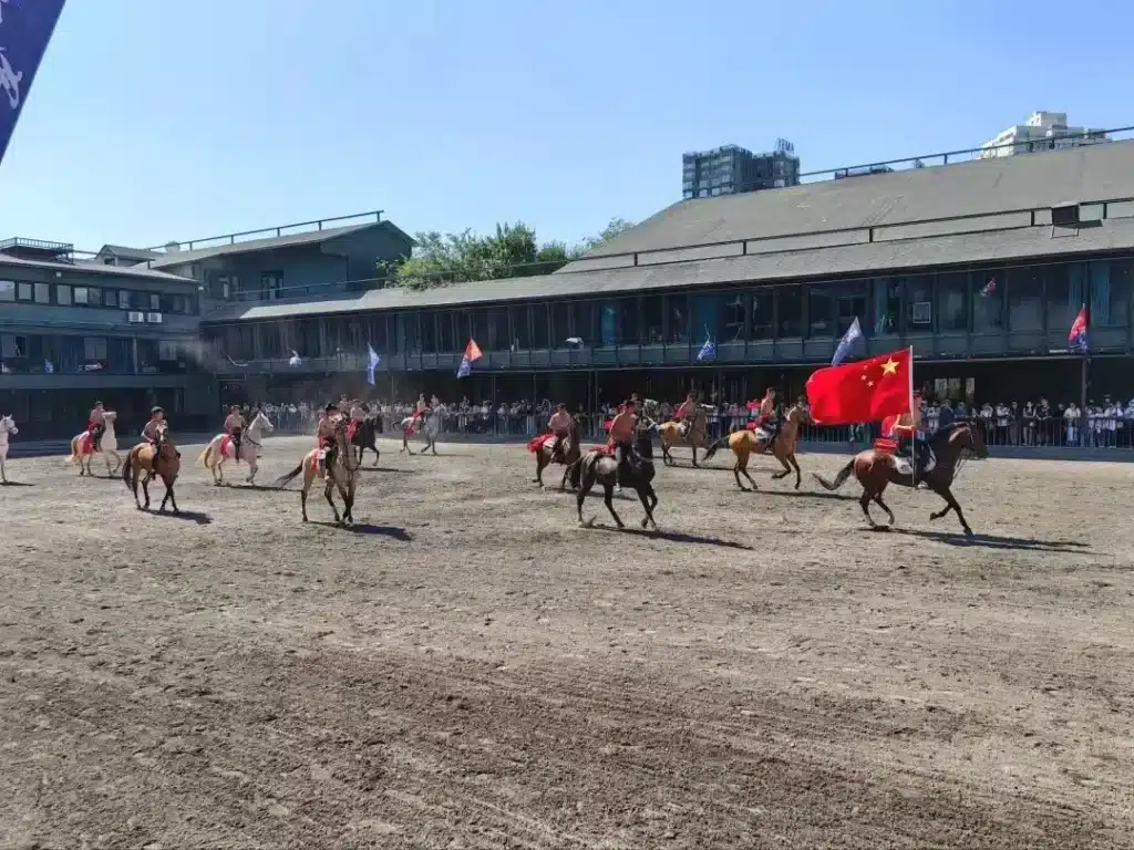 Древний экопарк диких лошадей Синьцзяна