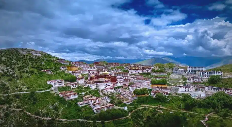 монастырь Ганден