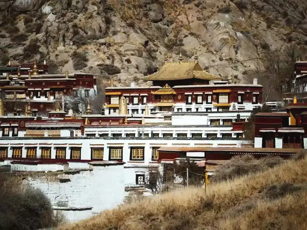 монастырь Сера в Лхаса