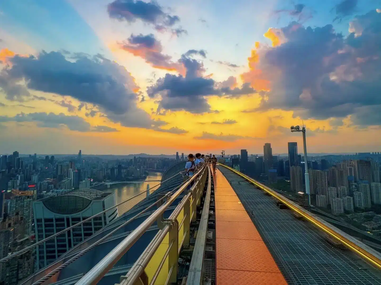 Раффлз Дискавери Под в городе Чунцин