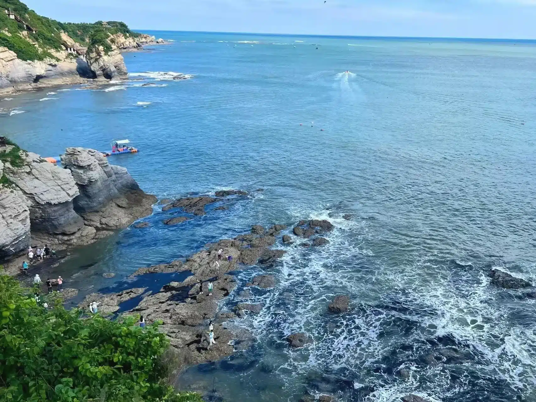 Пляж «Золотой камень» в Даляне