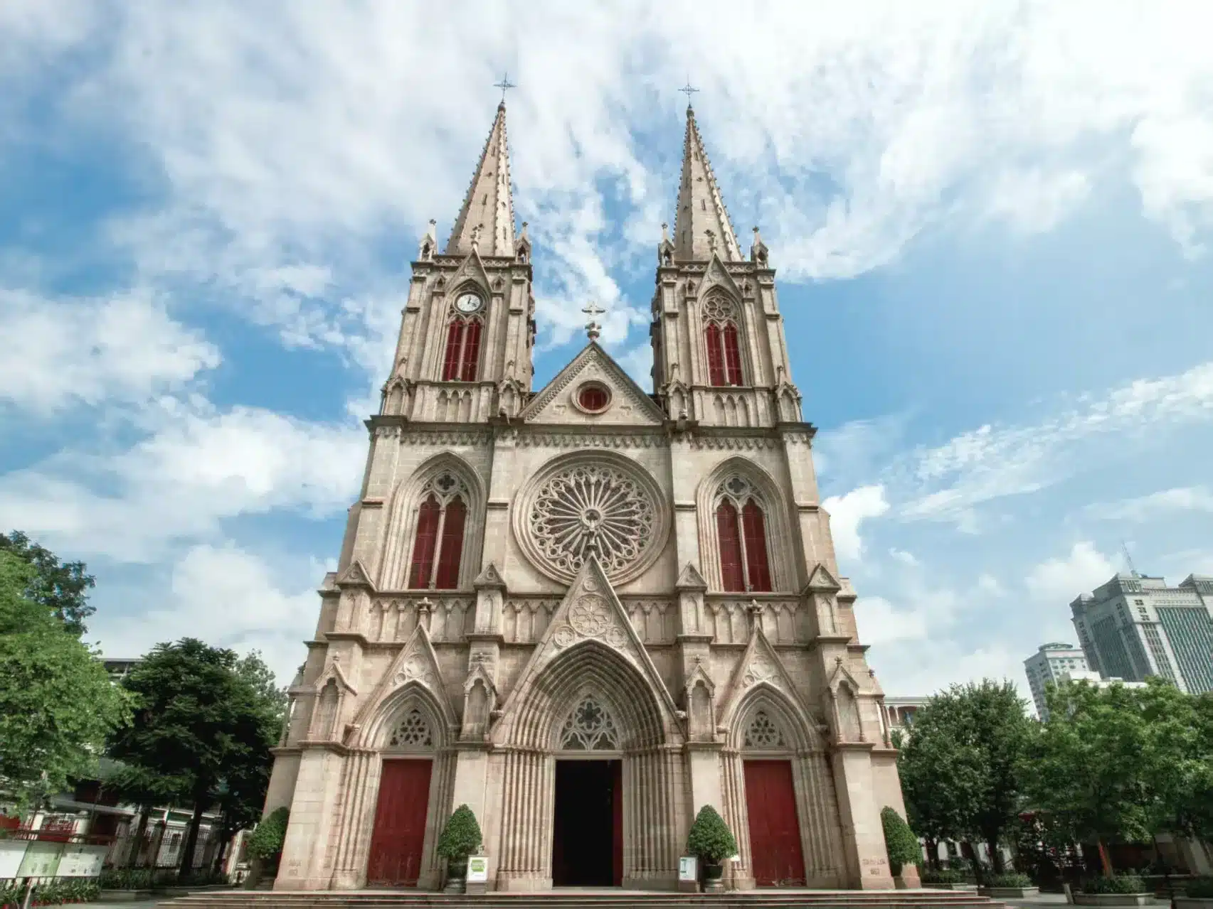 Путеводитель по Гуанчжоу: Собор Святого Сердца