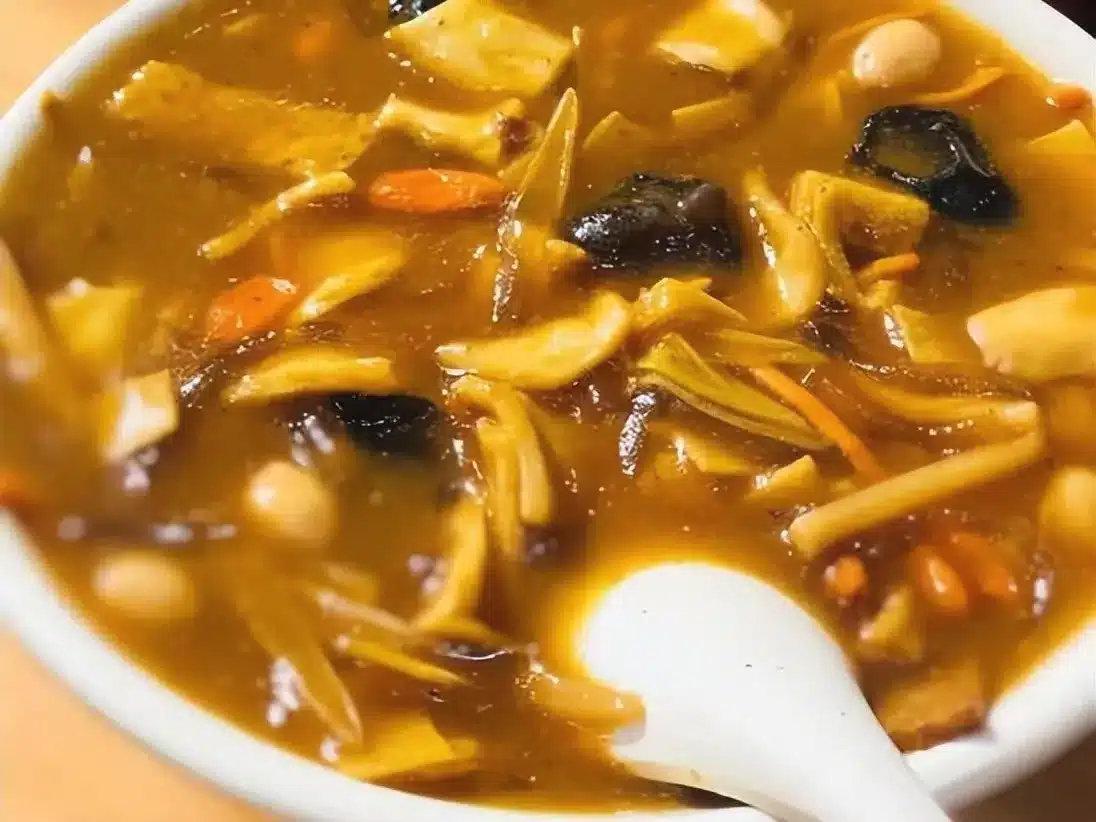 Еда в Лояне: Острый суп