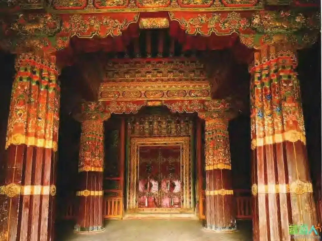 Зал ступ Двореца Потала