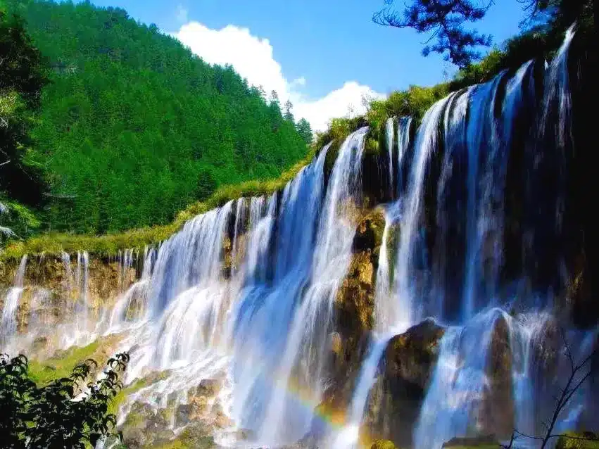 Водопады Цзючжайгоу