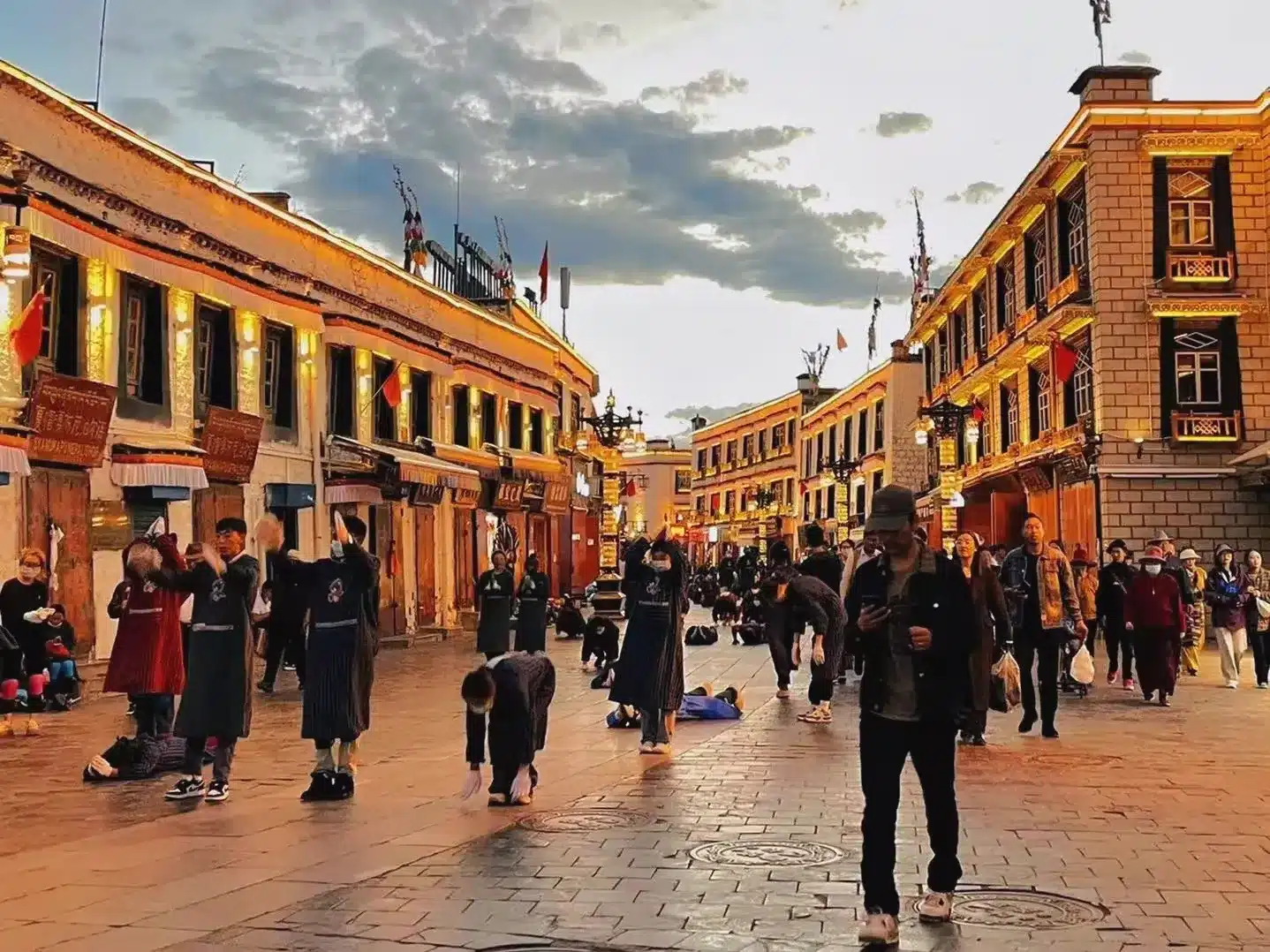 Улица Баккор в Тибете