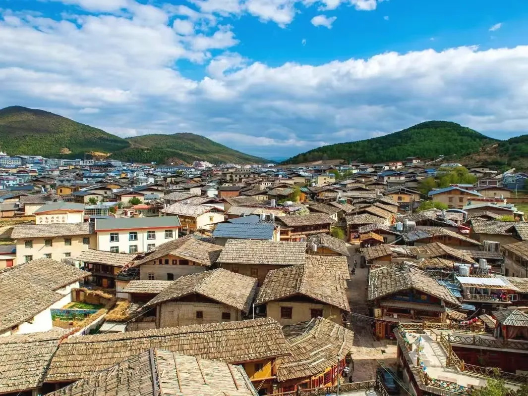 Древний город Дукецзун в Шангри-Ла