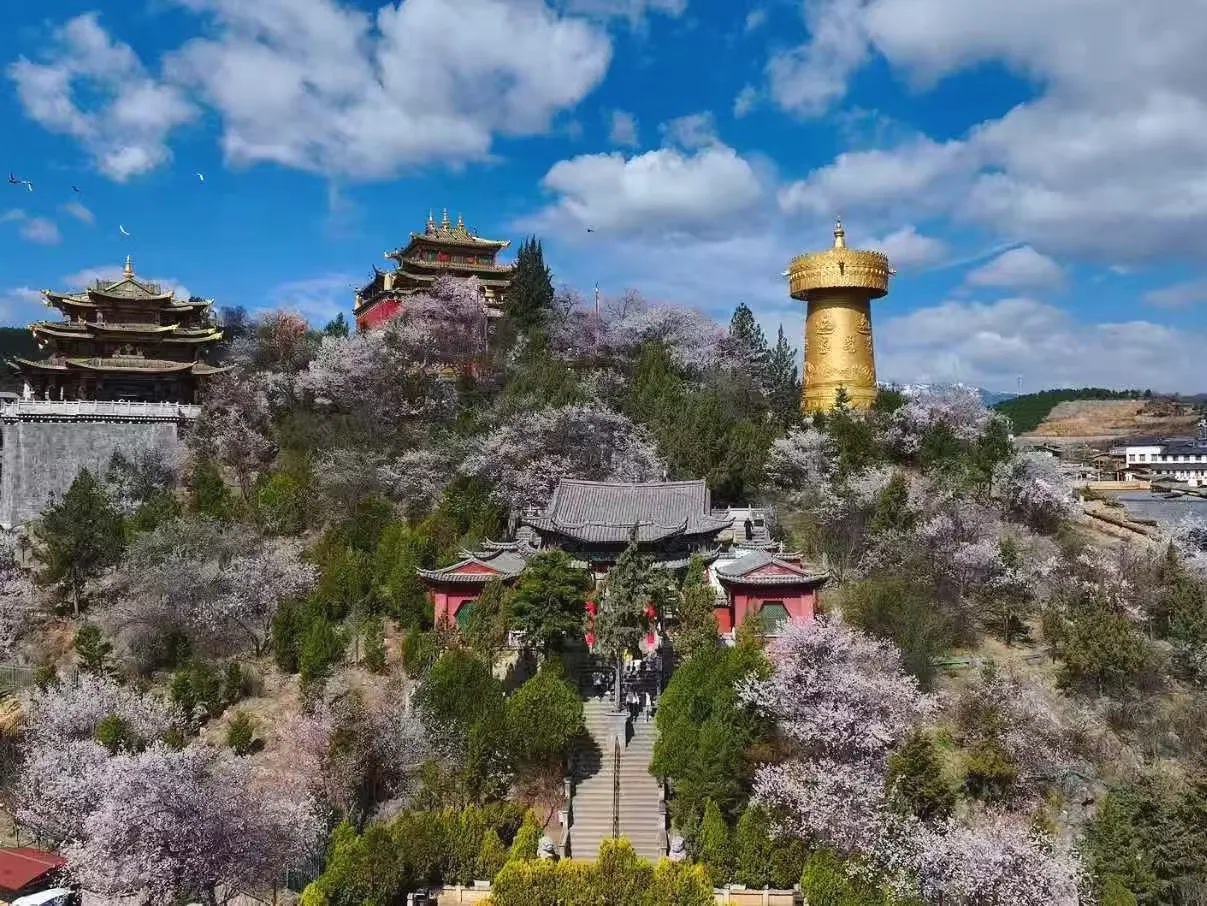 Древний город Дукецзун в Шангри-Ла — Парк Гушань 