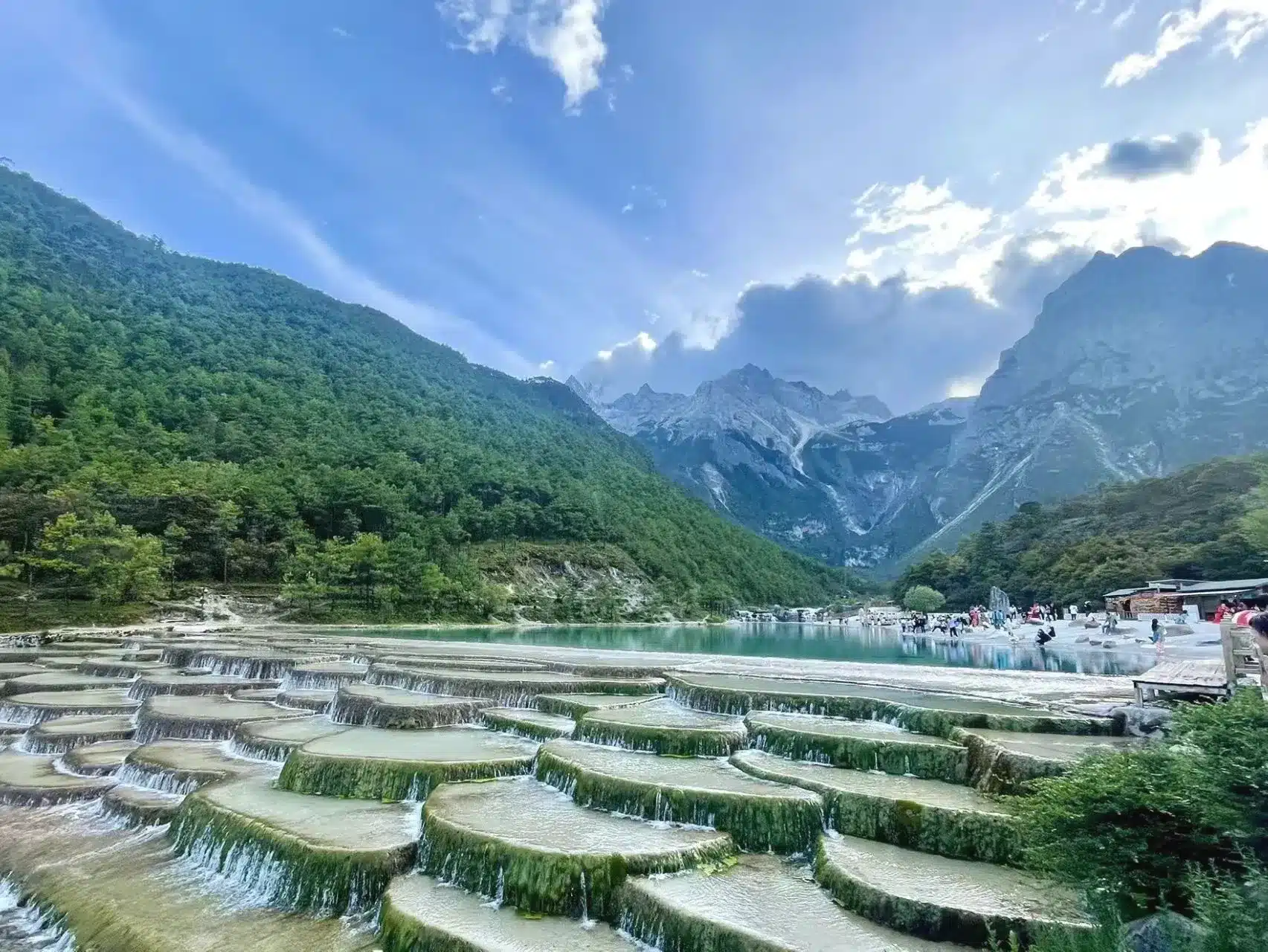 Ущелье Голубой Луны (Ланьюэгу)