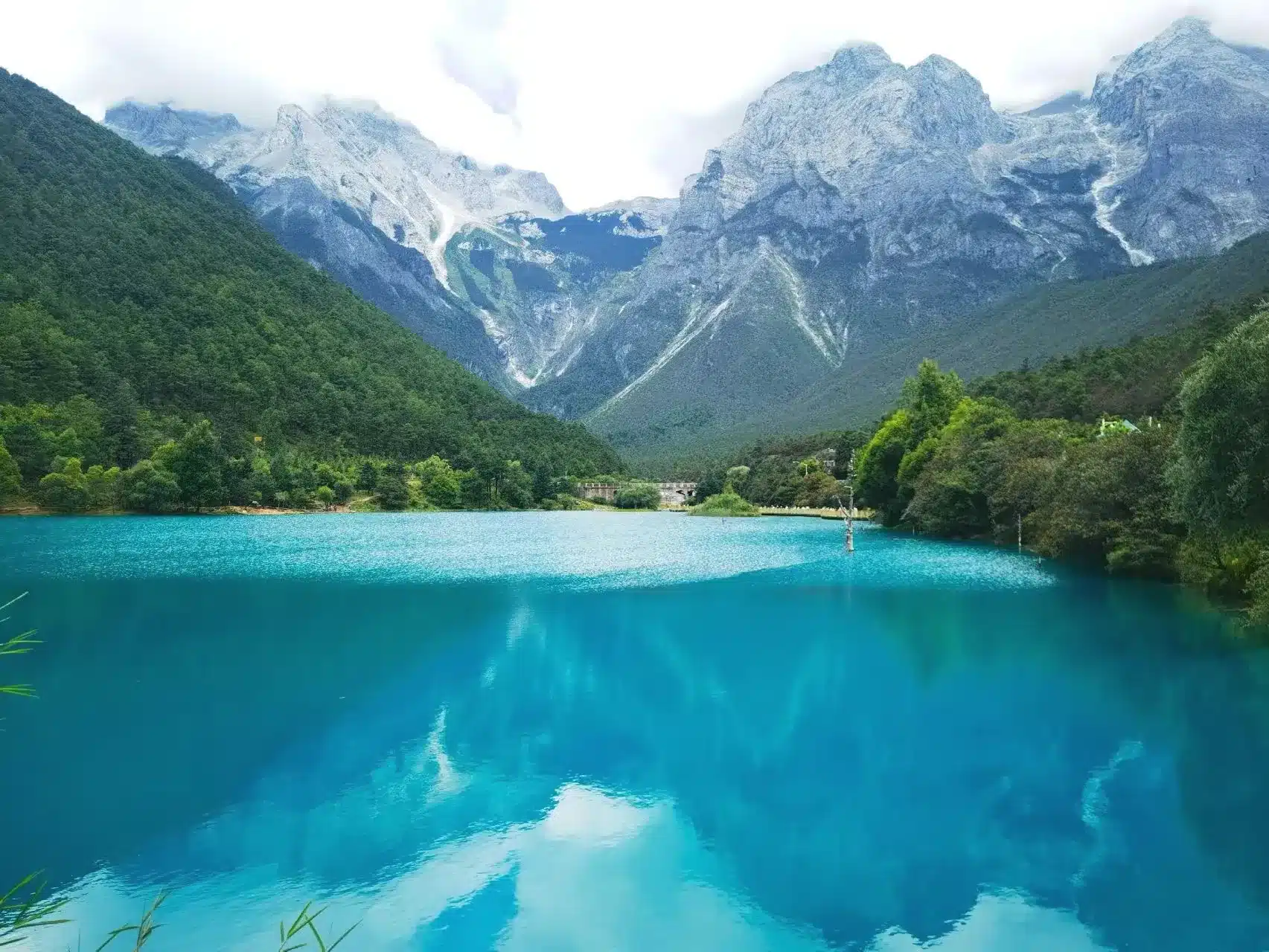 Ущелье Голубой Луны (Ланьюэгу) 