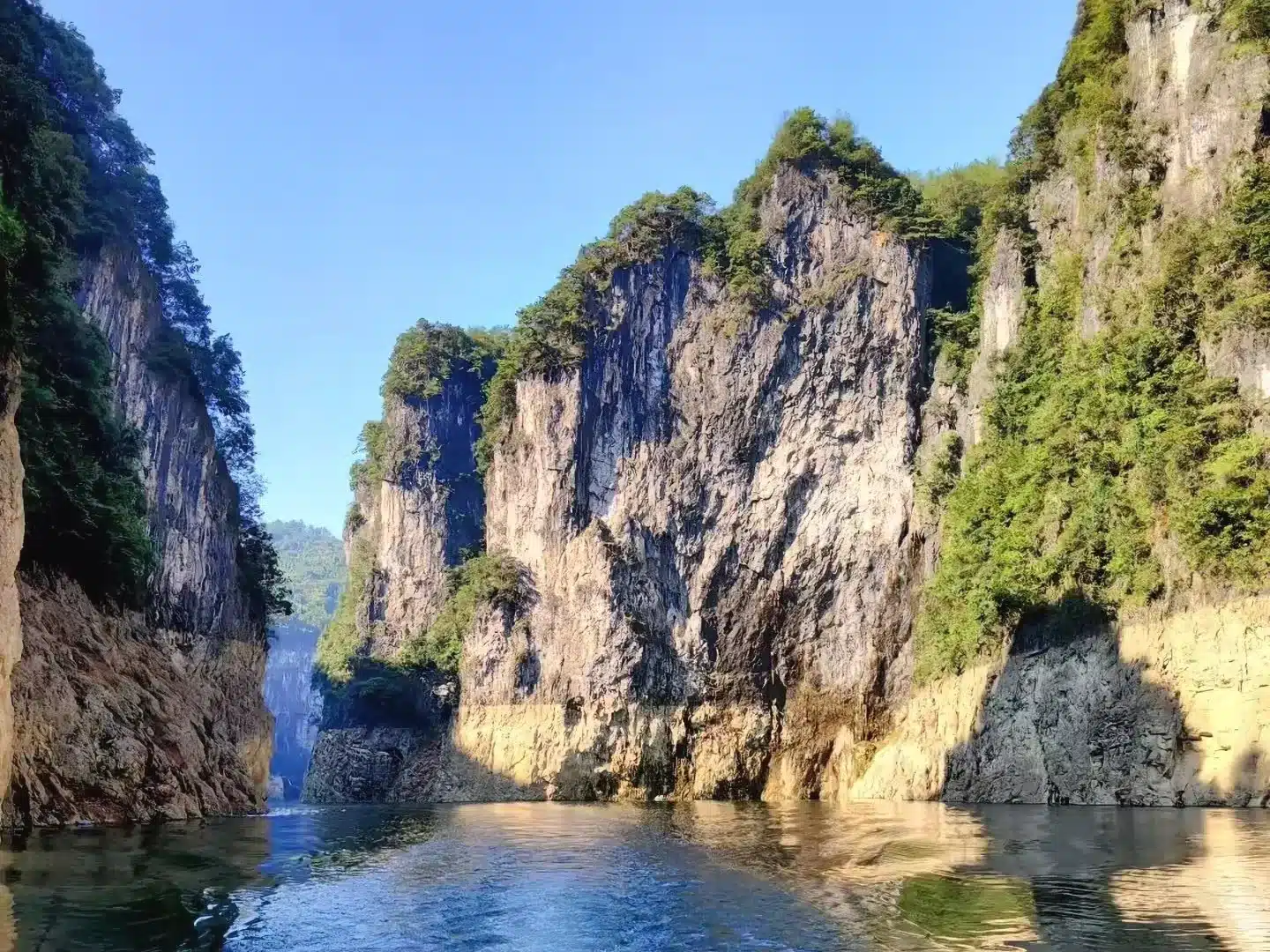 Ущелье Тунжэнь в Гуйчжоу