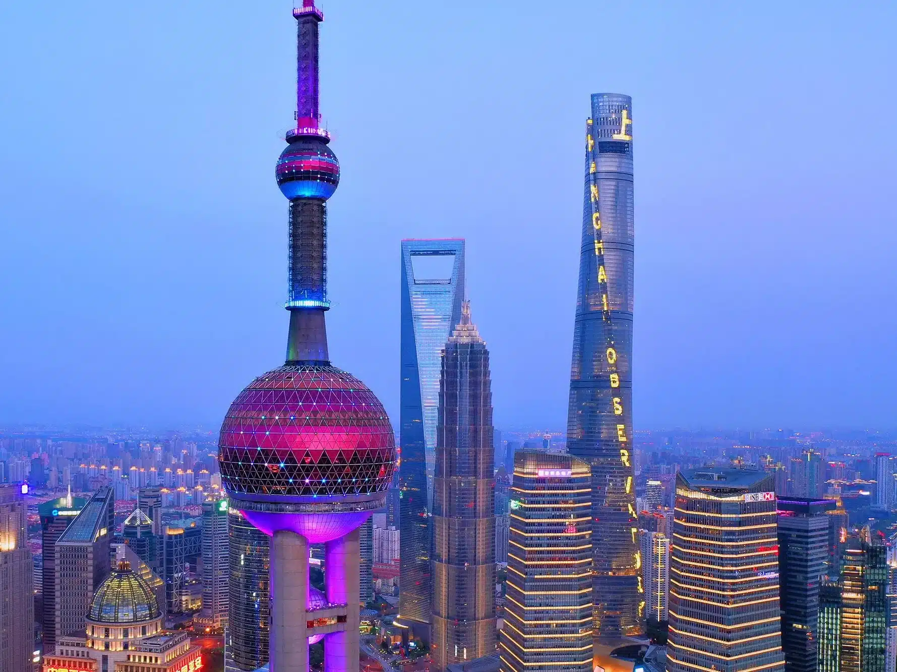 Телебашня Восточная жемчужина — символ Шанхая и лучший обзор города