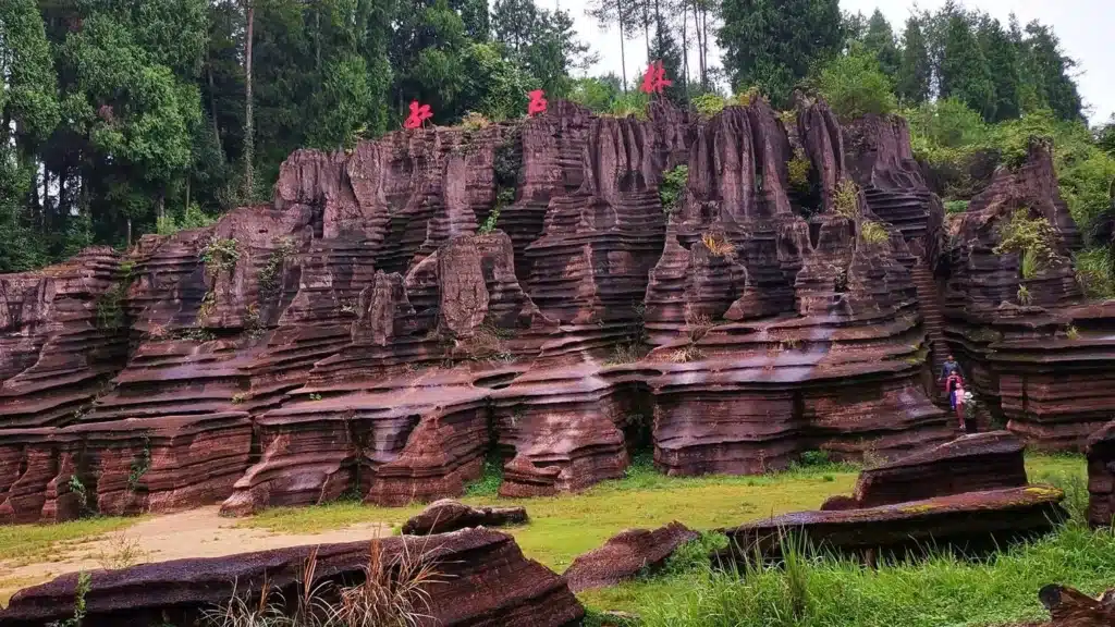 Геопарк «Лес красных камней»