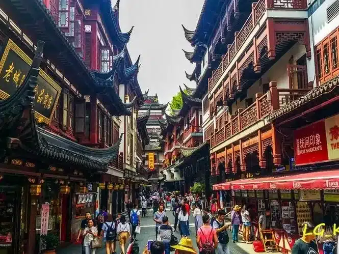Старая улица Шанхая — атмосфера древнего Китая
